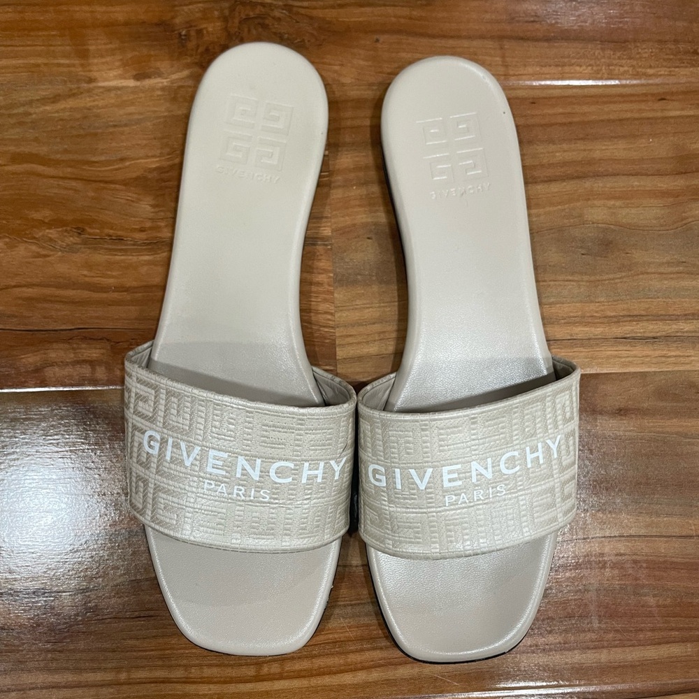 Givenchy Beige Sandals